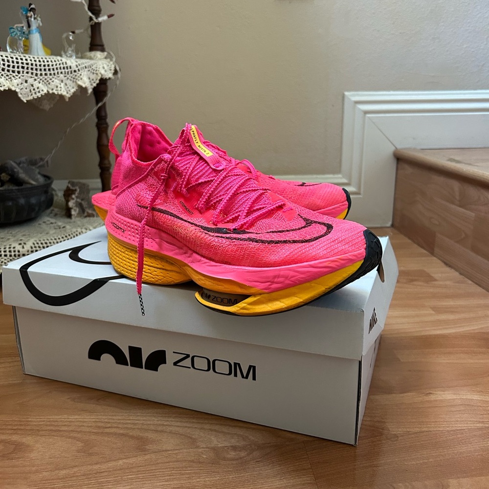 NIKE AIR ZOOM ALPHAFLY NEXT% 2